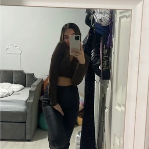 Meet your Posher, Giana